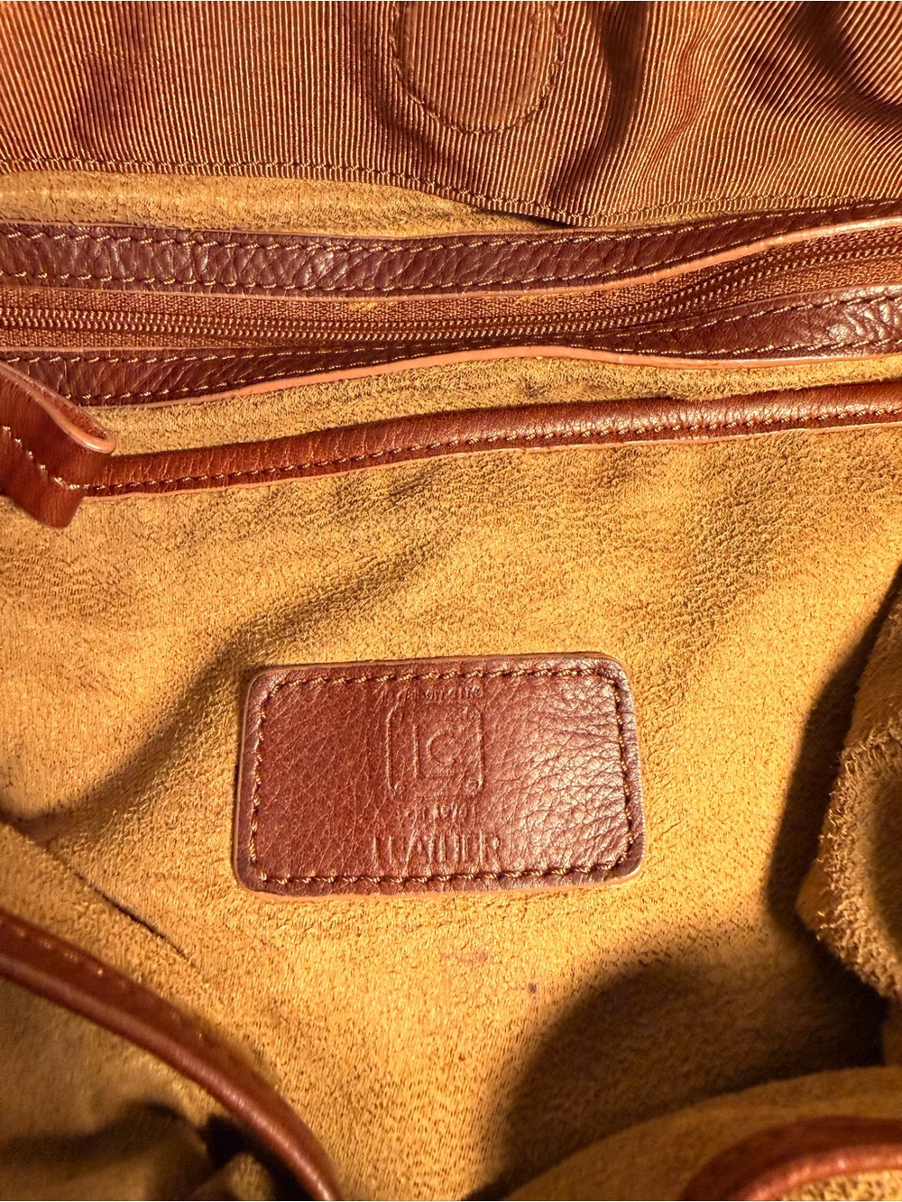 Liz Claiborne Cognac Leather Shoulder Bag with Gold Hardware - Picture 4 of 6